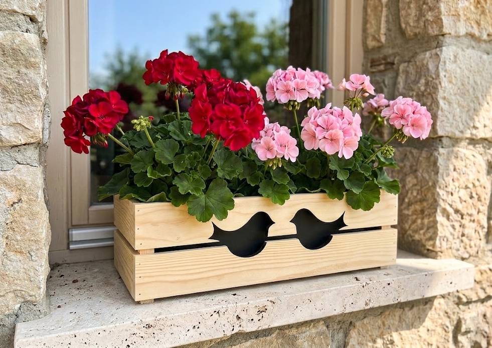 Dřevěný obal na truhlík s ptáčky, 52x21,5x17cm, český výrobek
