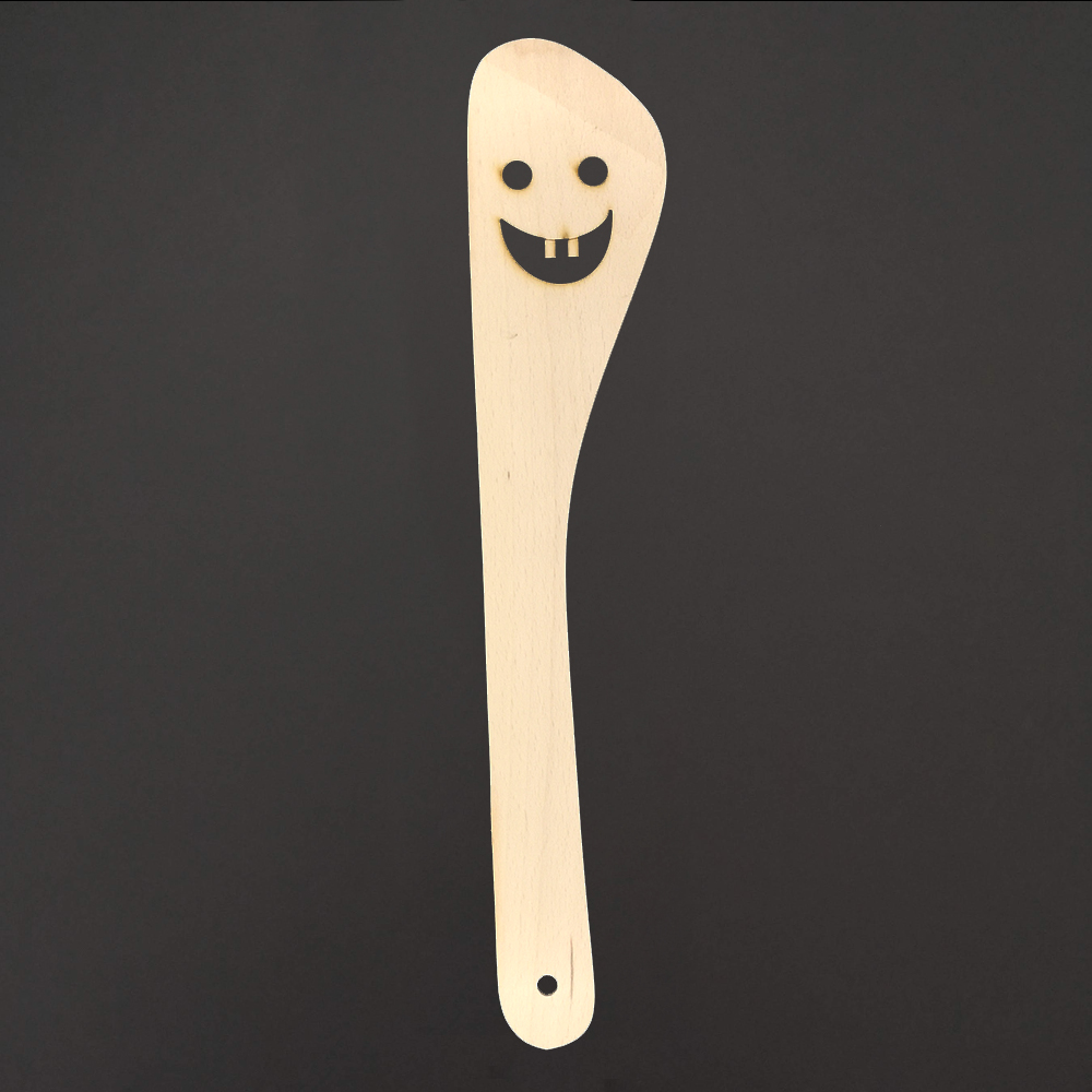 Dřevěná obracečka s úsměvem, masivní dřevo, délka 30 cm