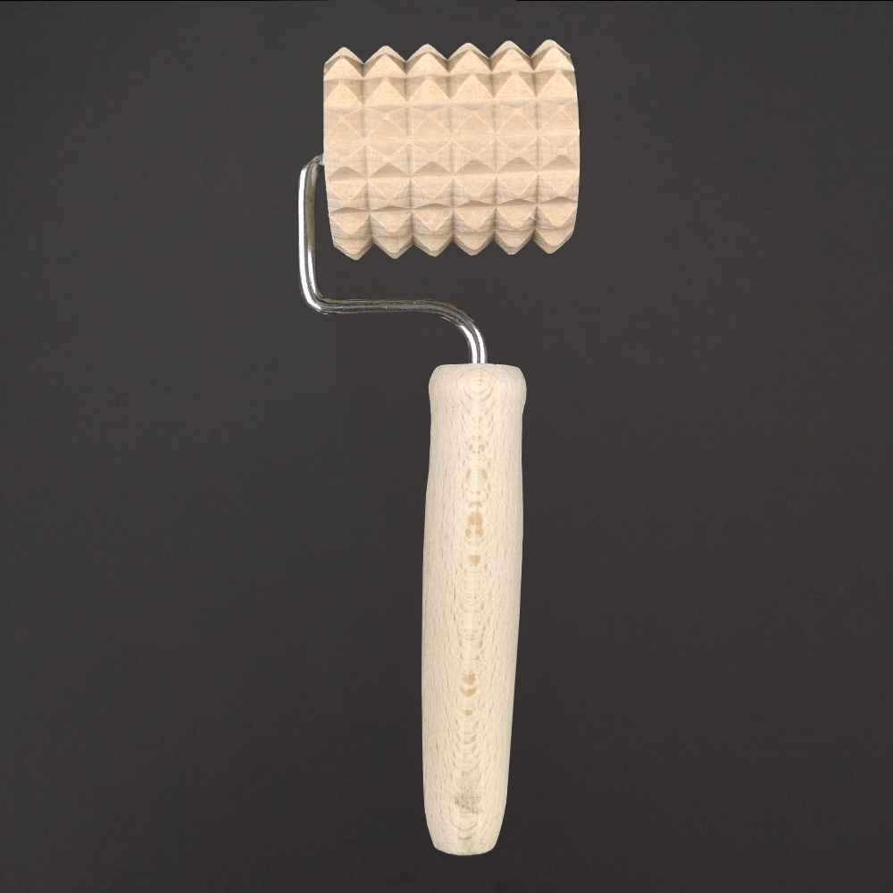 Dřevěný masážní váleček 18 cm